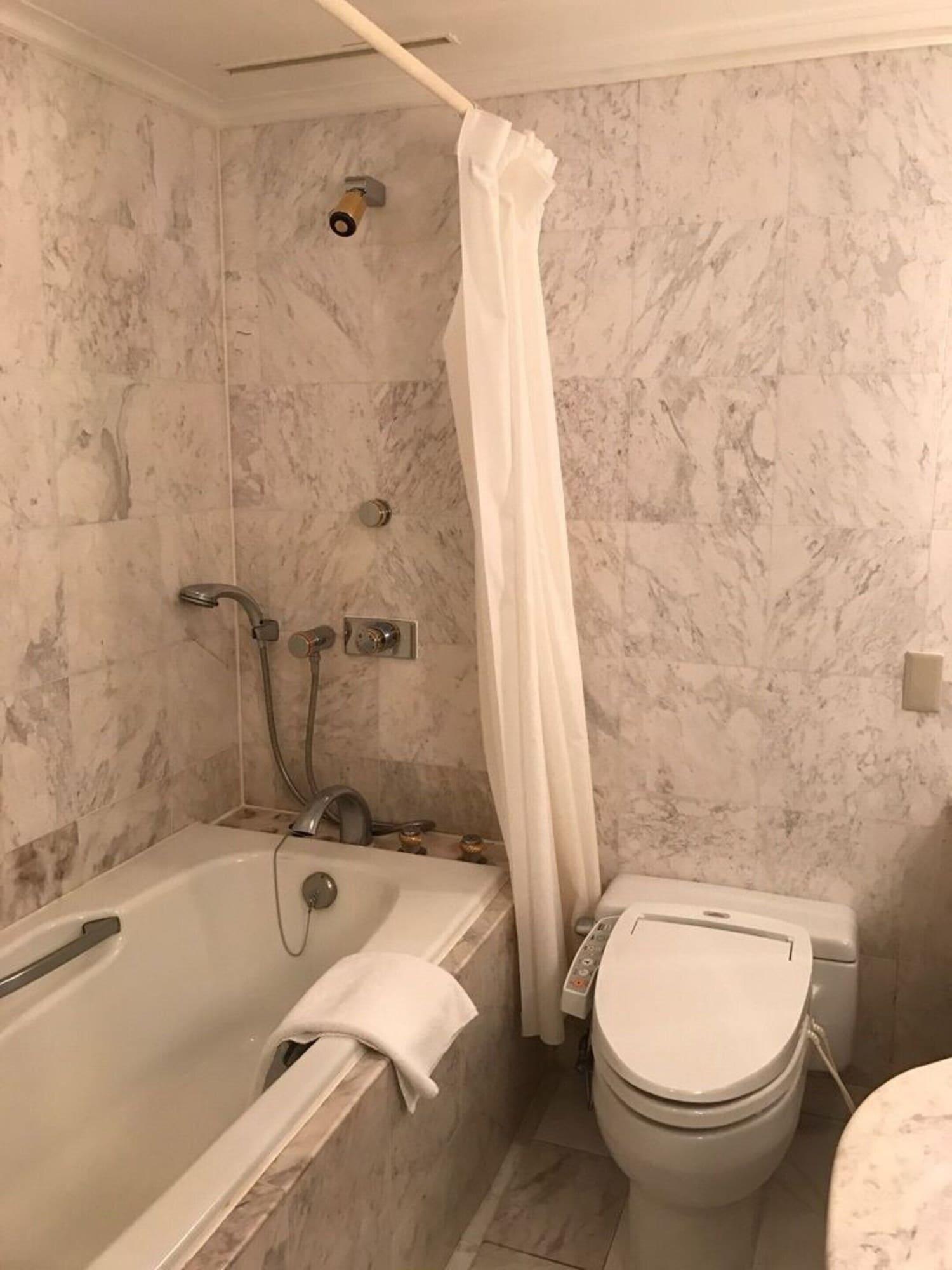 Hotel The Manhattan سيبَ المظهر الخارجي الصورة