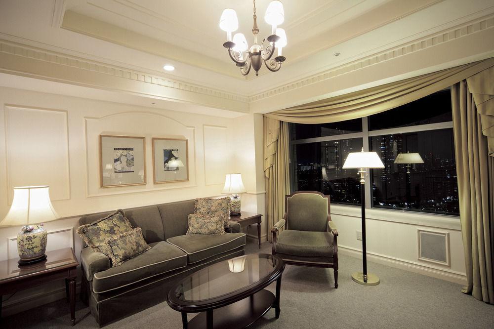 Hotel The Manhattan سيبَ المظهر الخارجي الصورة