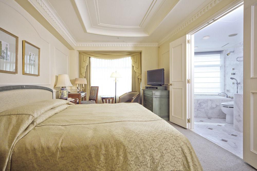 Hotel The Manhattan سيبَ المظهر الخارجي الصورة