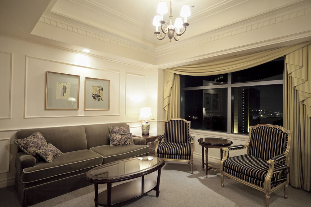 Hotel The Manhattan سيبَ المظهر الخارجي الصورة