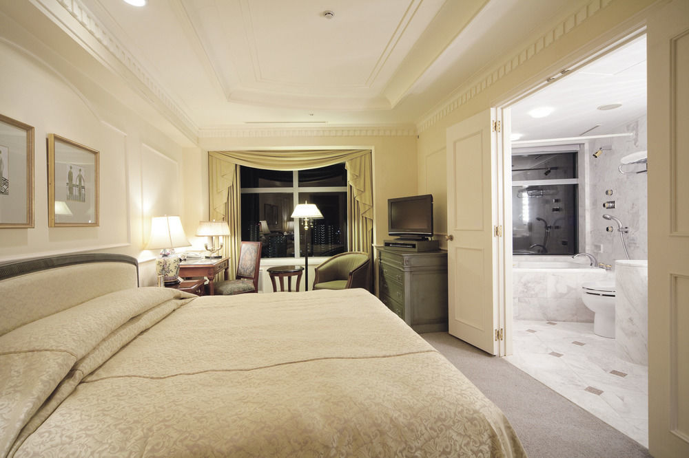 Hotel The Manhattan سيبَ المظهر الخارجي الصورة