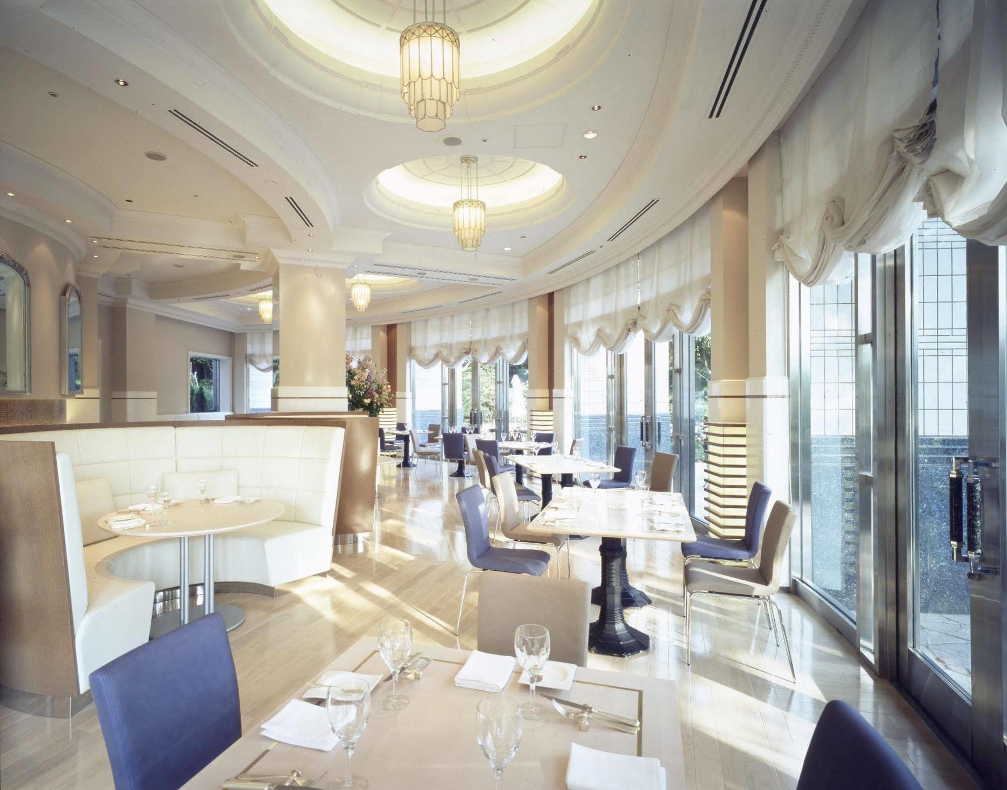 Hotel The Manhattan سيبَ المظهر الخارجي الصورة